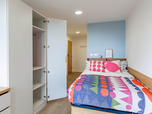 Bronze En Suite room type